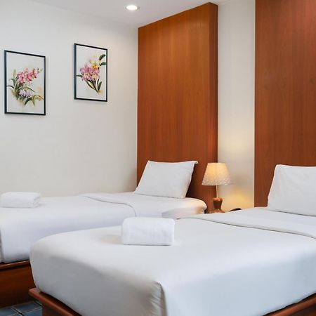 Charlie House Pin Klao Hotell Bangkok Eksteriør bilde