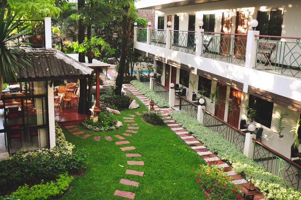 Charlie House Pin Klao Hotell Bangkok Eksteriør bilde