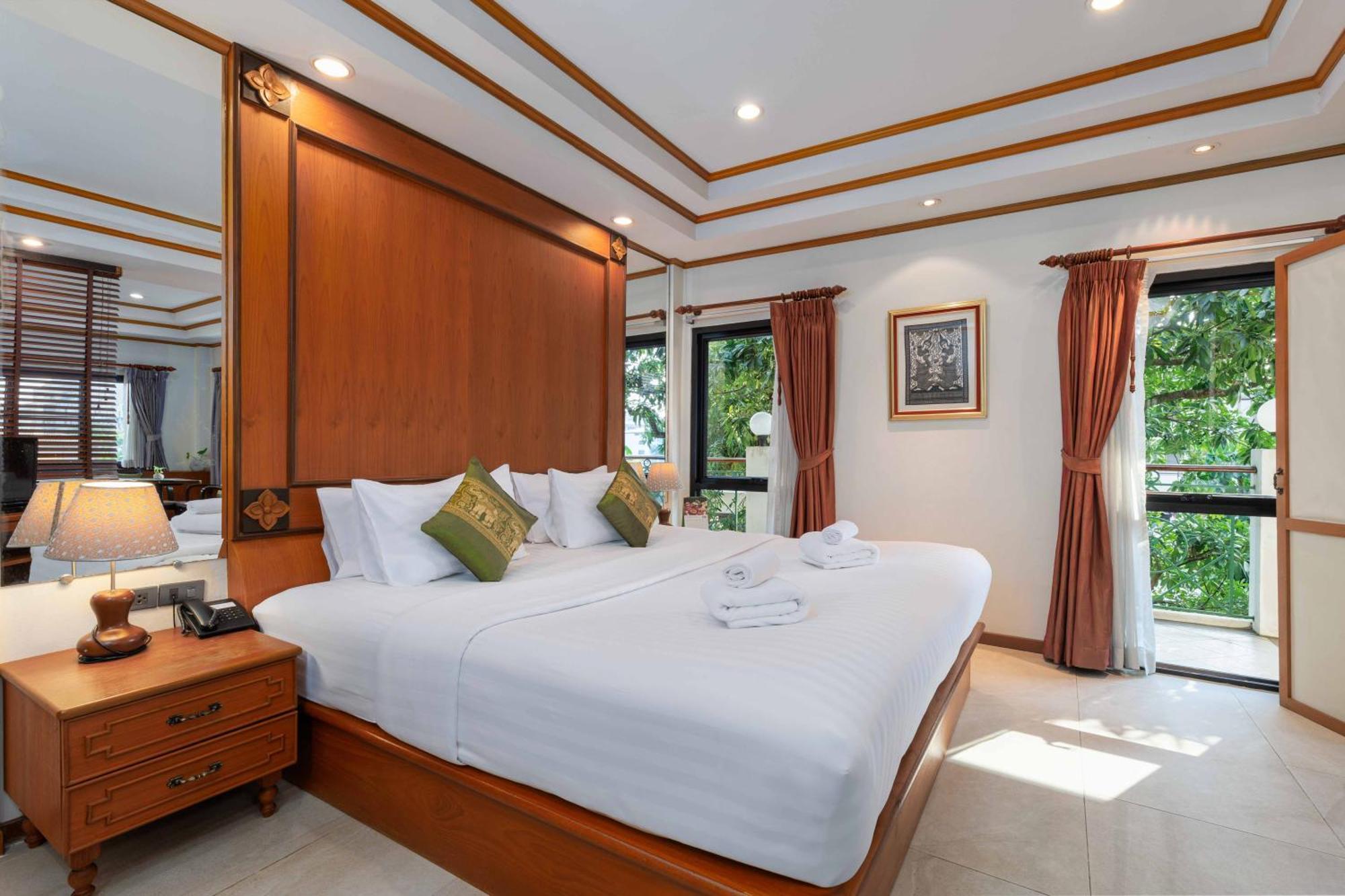 Charlie House Pin Klao Hotell Bangkok Eksteriør bilde