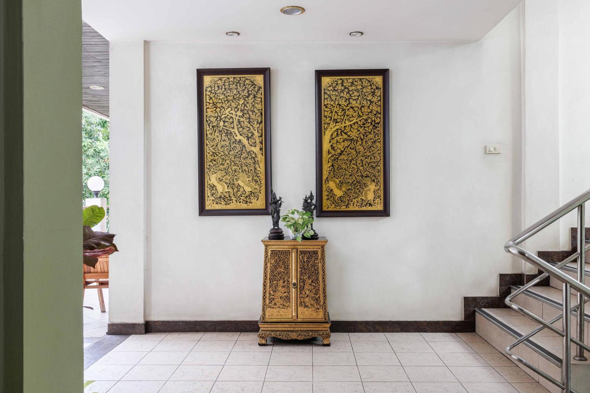 Charlie House Pin Klao Hotell Bangkok Eksteriør bilde