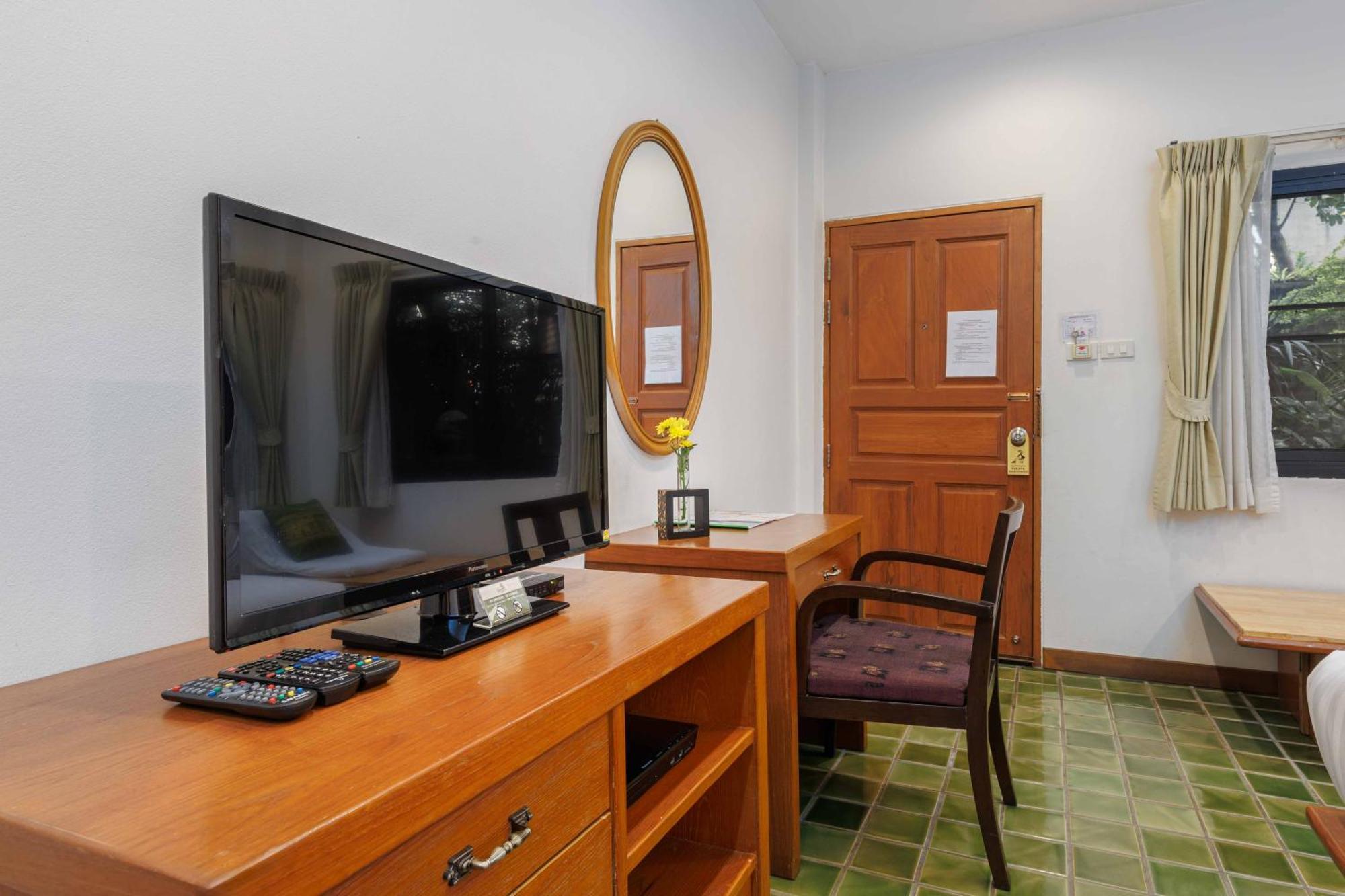 Charlie House Pin Klao Hotell Bangkok Eksteriør bilde