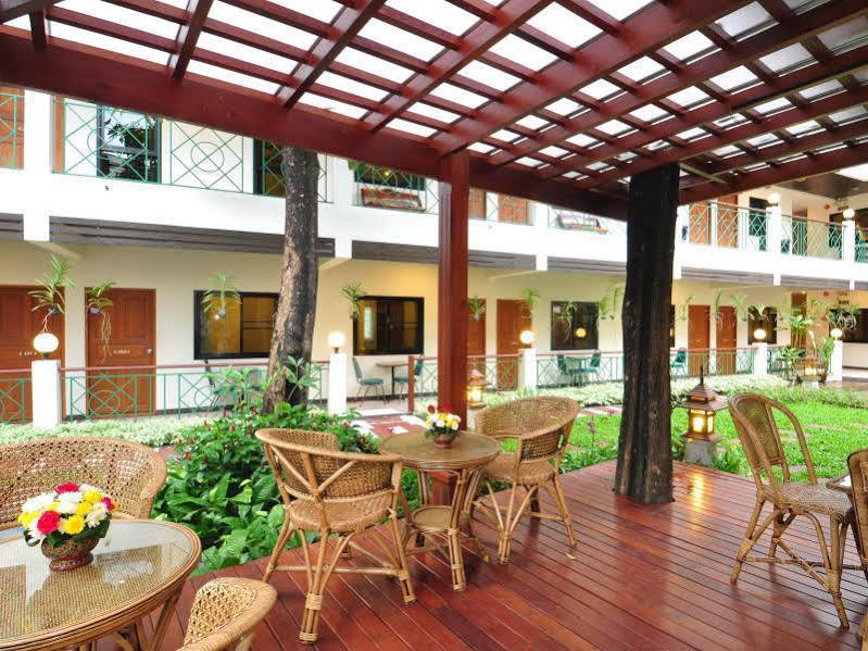Charlie House Pin Klao Hotell Bangkok Eksteriør bilde