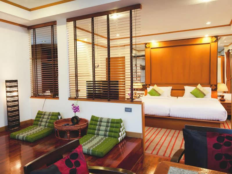 Charlie House Pin Klao Hotell Bangkok Eksteriør bilde